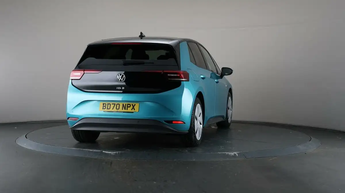 2020-volkswagen-id3-e-business-big-70
