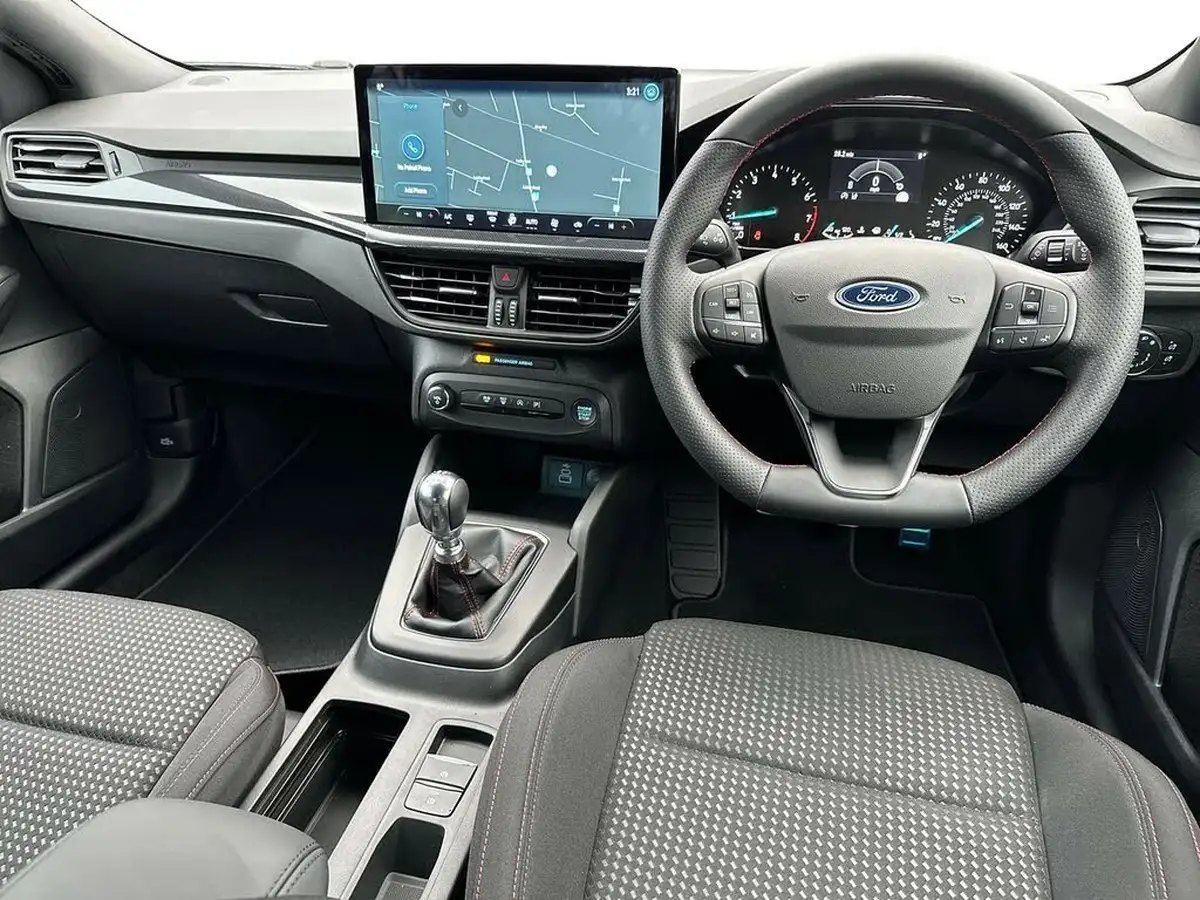 2025-ford-focus-10t-st-line-125ps-hatchback-big-13