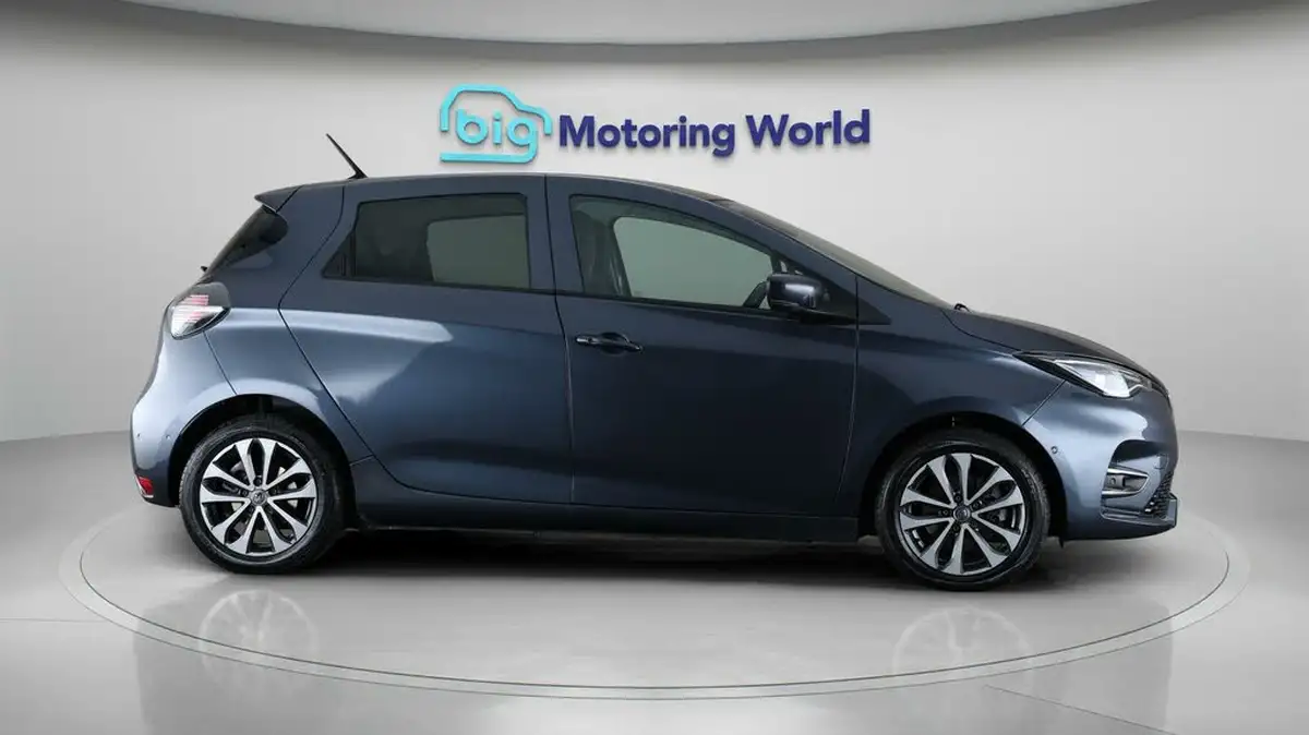 2021-renault-zoe-e-gt-line-big-8