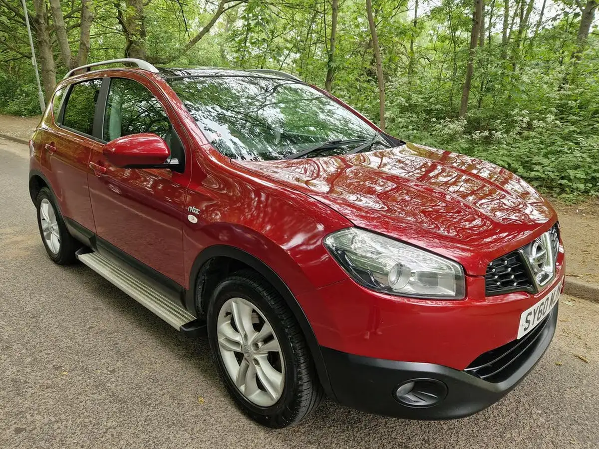 2010-nissan-qashqai-15td-n-tec-big-0