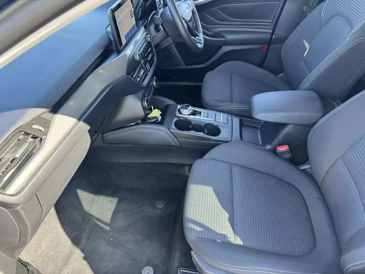 2020-ford-focus-10t-titanium-hatchback-auto-big-31