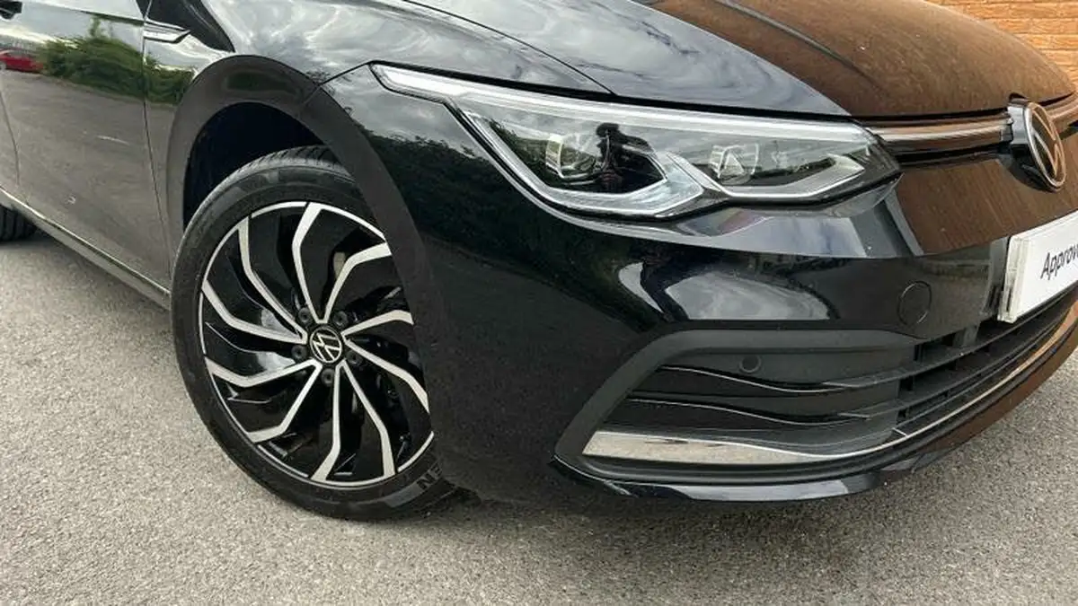2023-volkswagen-golf-15-tsi-style-edition-150ps-big-9