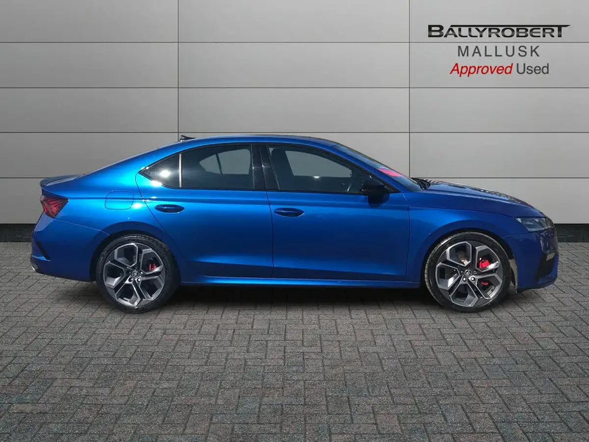 2023-skoda-octavia-20-tsi-vrs-hatchback-dsg-big-8