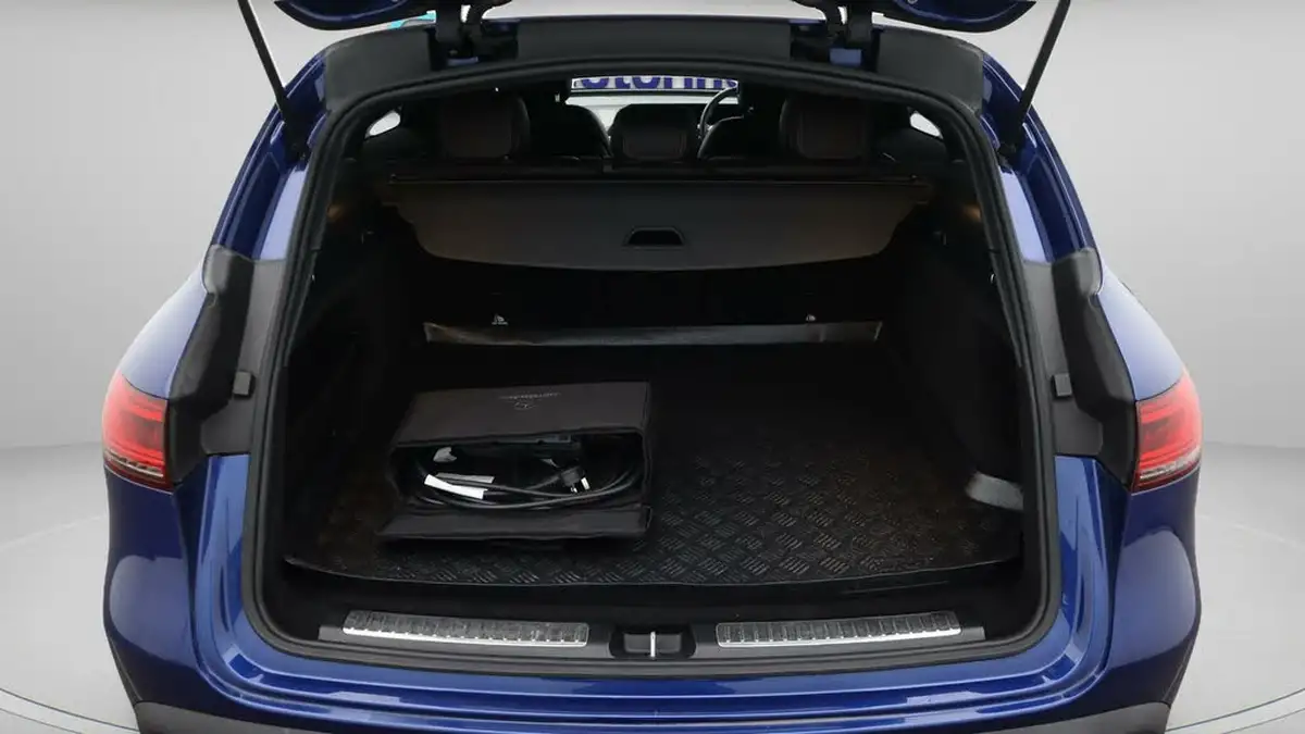 2021-mercedes-benz-eqc-e-eqc-400-amg-line-big-17