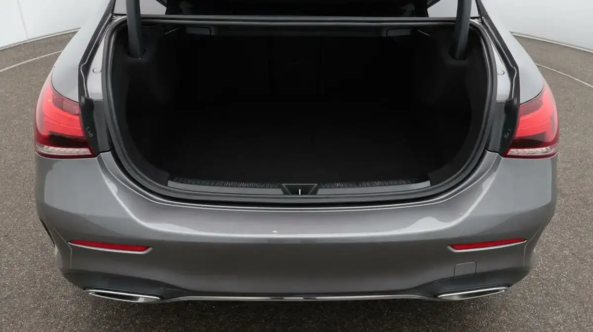 2020-mercedes-benz-a-class-13-a200-amg-line-saloon-4d-7g-dct-big-17