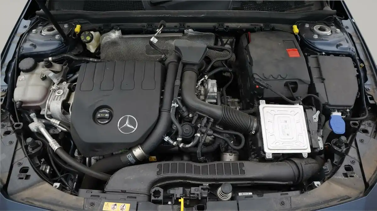 2022-mercedes-benz-a-class-13-a200-amg-line-executive-edition-hatchback-5d-7g-dct-big-19