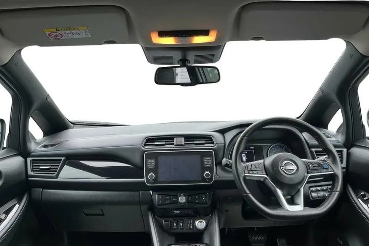 2024-nissan-leaf-e-tekna-39kwh-big-9