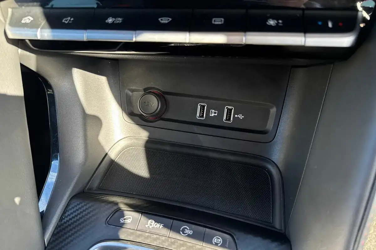 2023-mg-zs-suv-15-vti-tech-exclusive-big-25