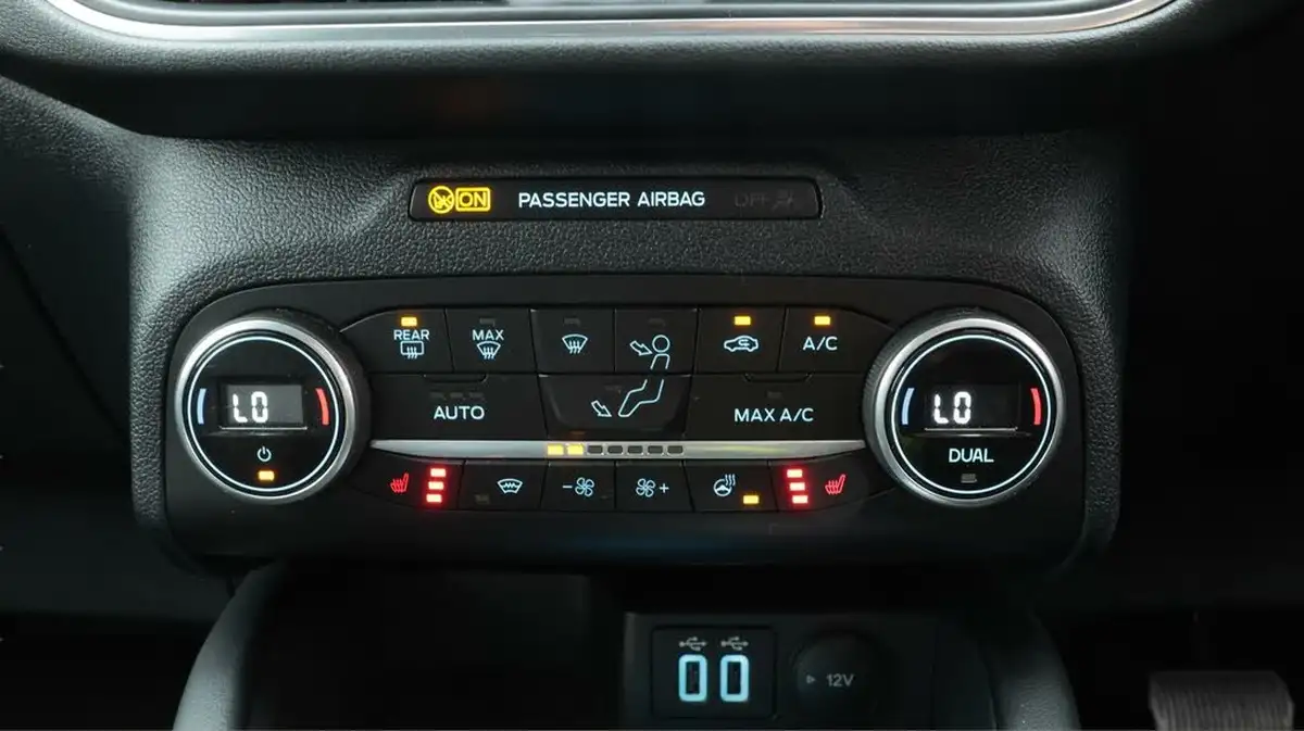2021-ford-kuga-25t-vignale-225ps-phev-big-12