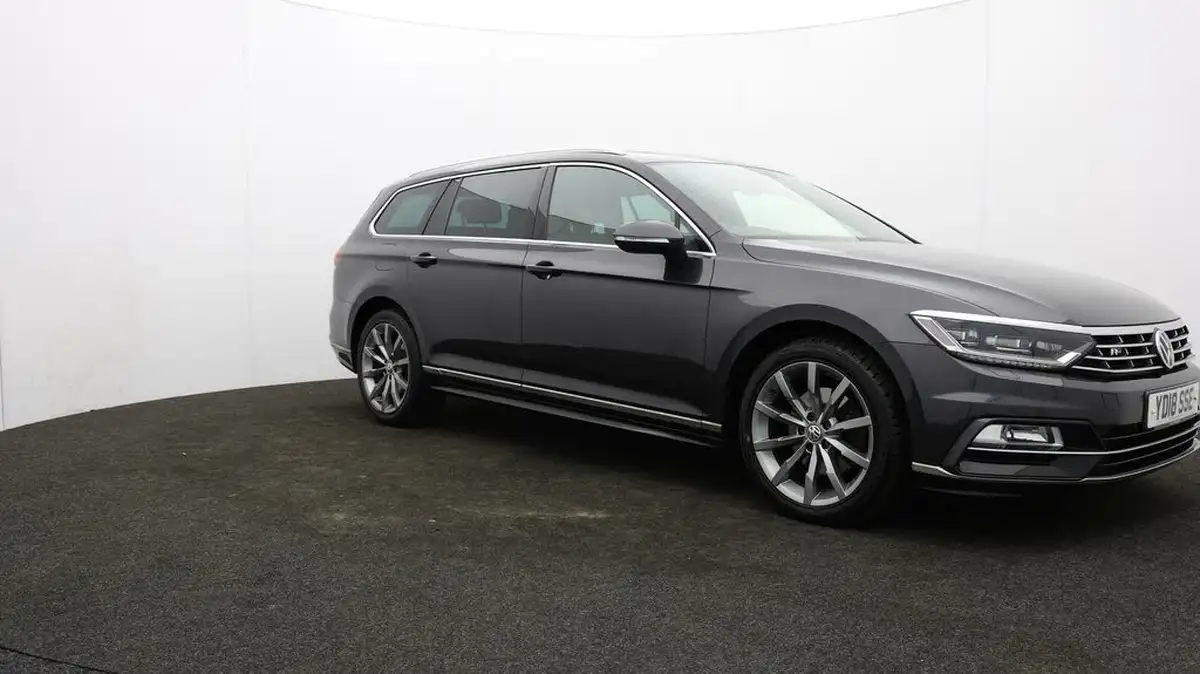 2018-volkswagen-passat-20tdi-r-line-150ps-ss-estate-5d-dsg-big-45