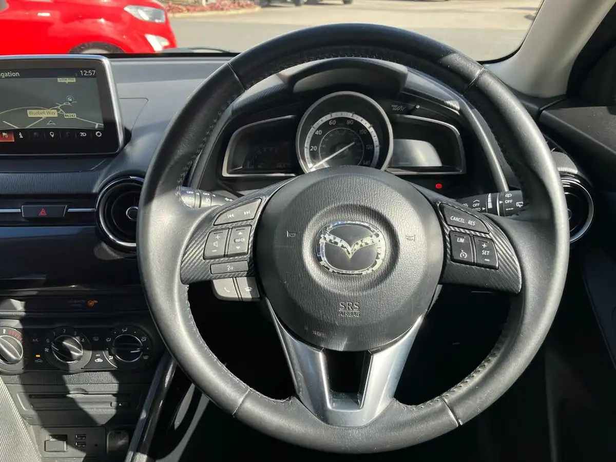 2016-mazda-mazda2-15-sport-black-big-16