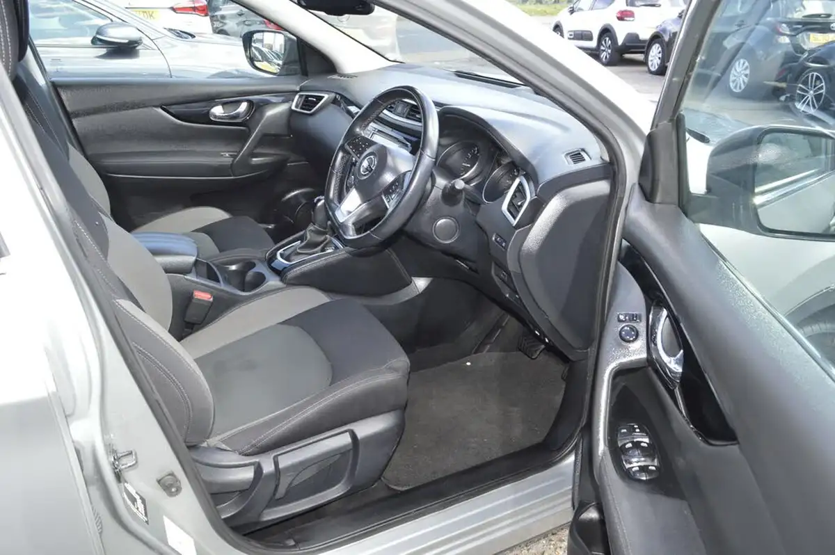 2020-nissan-qashqai-13-dig-t-n-connecta-160ps-auto-big-13
