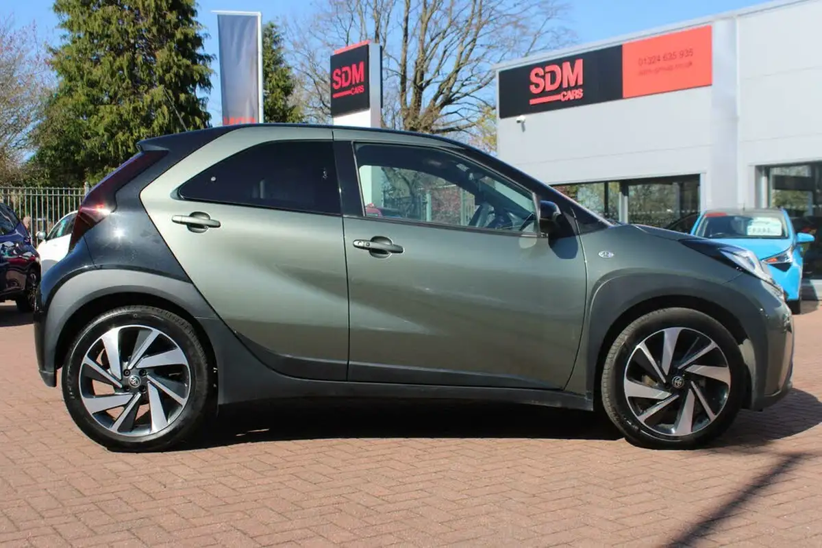 2023-toyota-aygo-x-10-vvt-i-exclusive-big-3