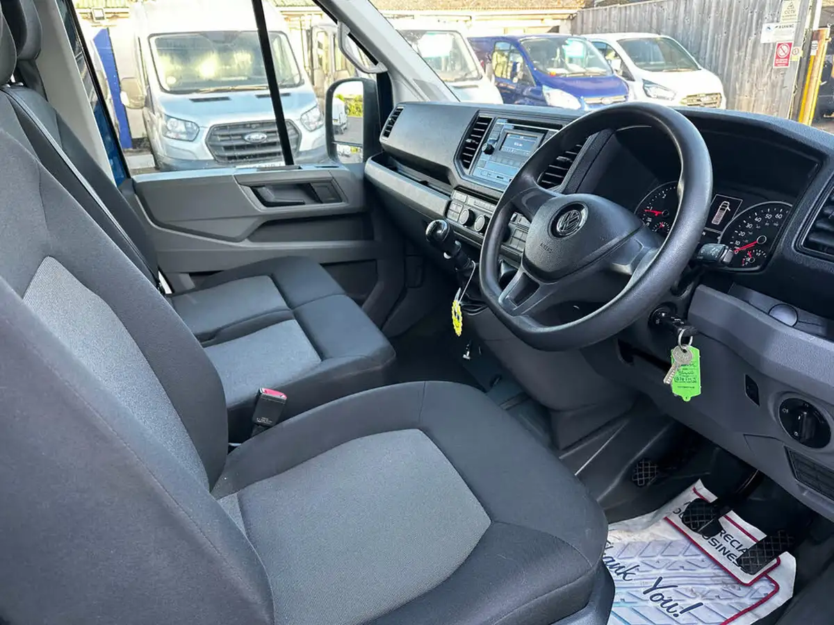 2021-volkswagen-crafter-20tdi-cr35-lwb-startline-140pseu6dt-e-rwd-panel-van-big-16