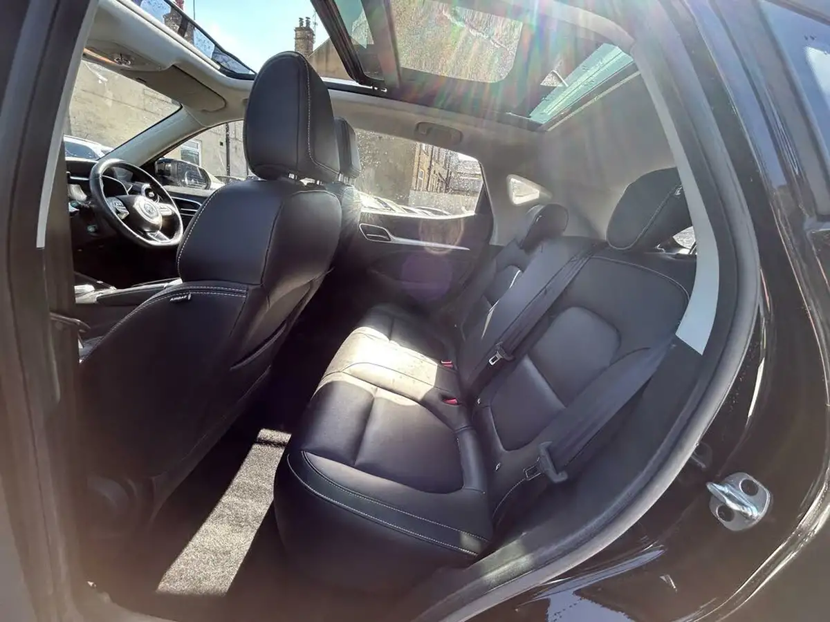 2020-mg-zs-suv-e-exclusive-ev-big-9