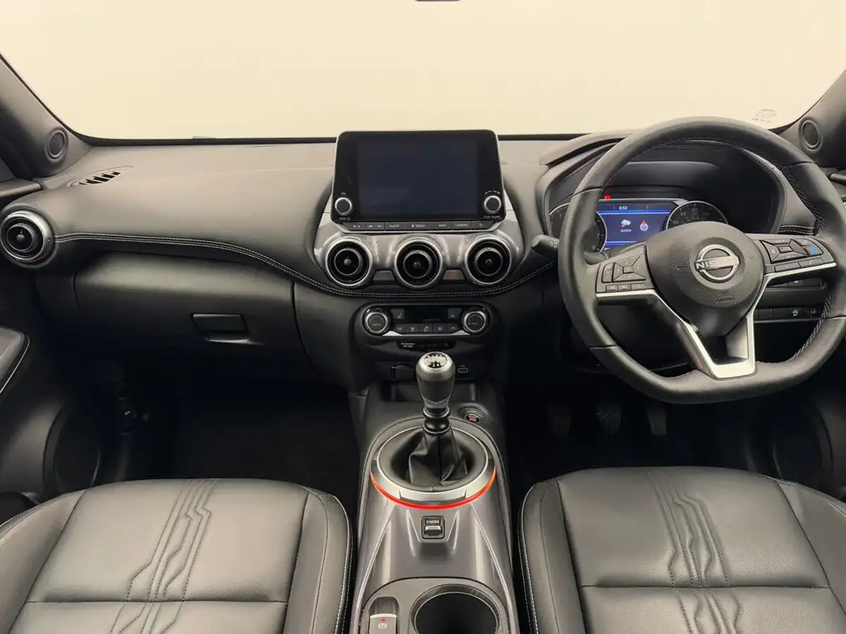 2024-nissan-juke-10-dig-t-tekna-big-2