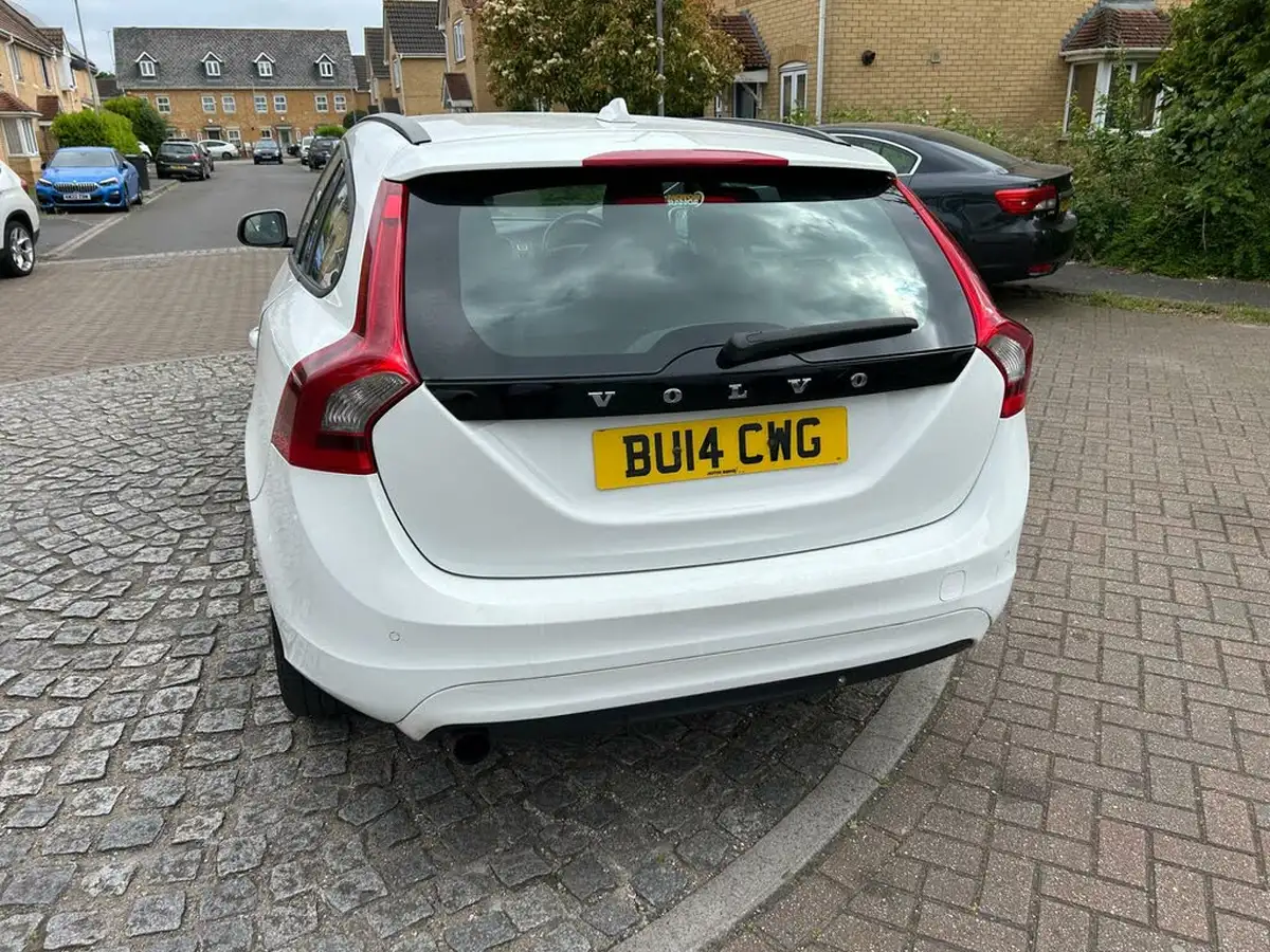 2014-volvo-v60-16td-d2-business-edition-powershift-big-33
