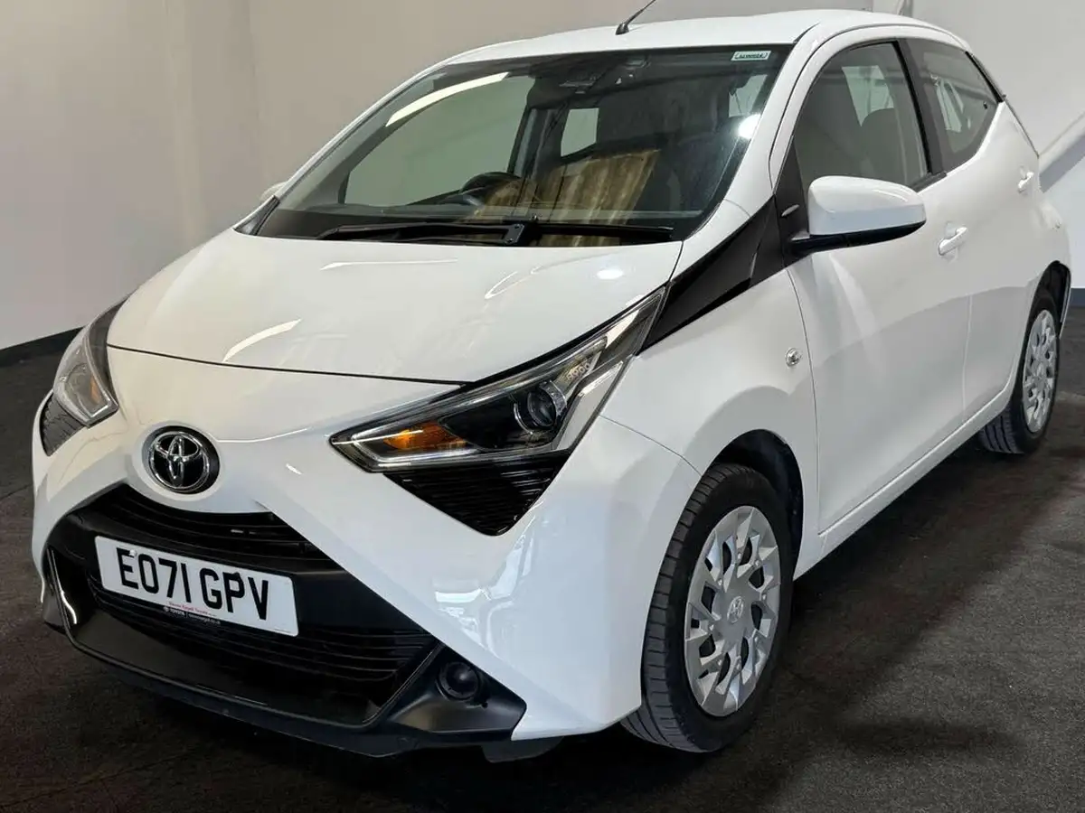 2021-toyota-aygo-10-vvt-i-x-play-tss-x-shift-big-0