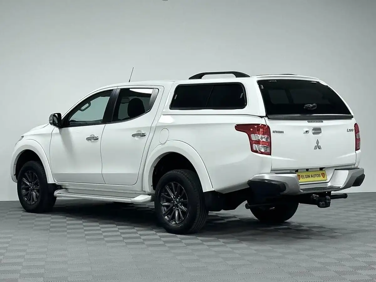 2018-mitsubishi-l200-24di-d-warrior-eu6-big-3