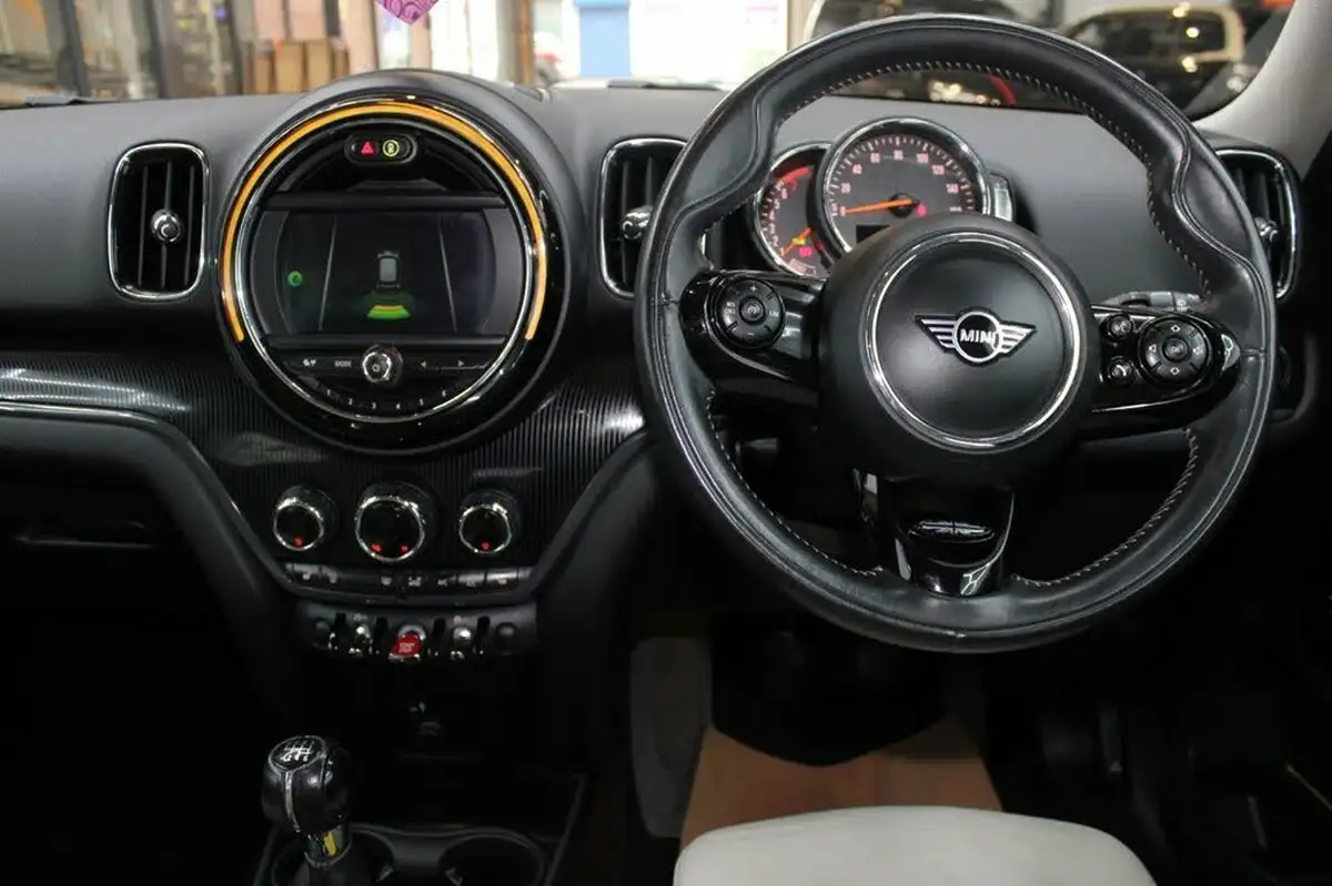 2019-mini-countryman-15-cooper-exclusive-ss-big-22