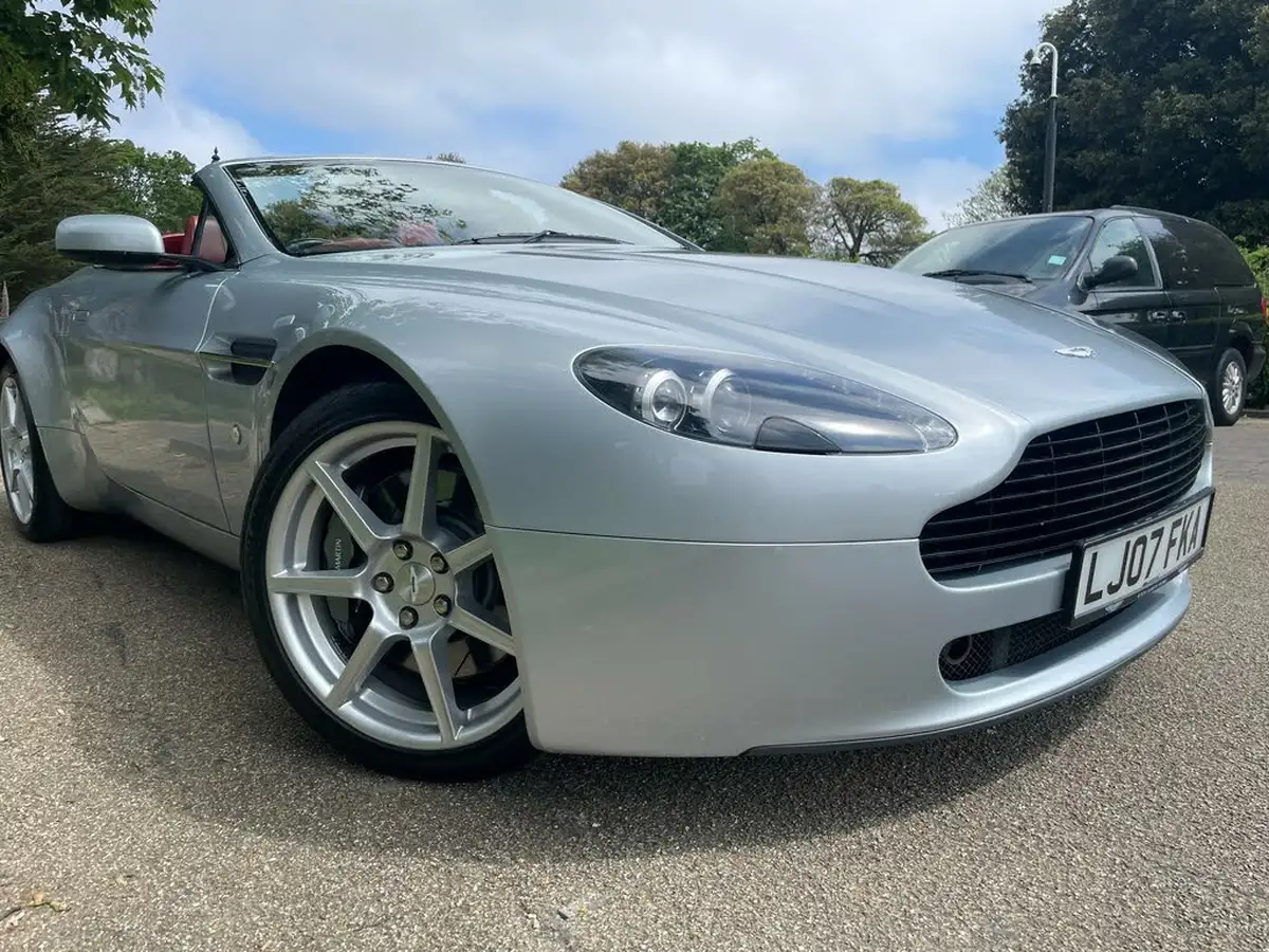 2007-aston-martin-vantage-43-convertible-sportshift-big-9