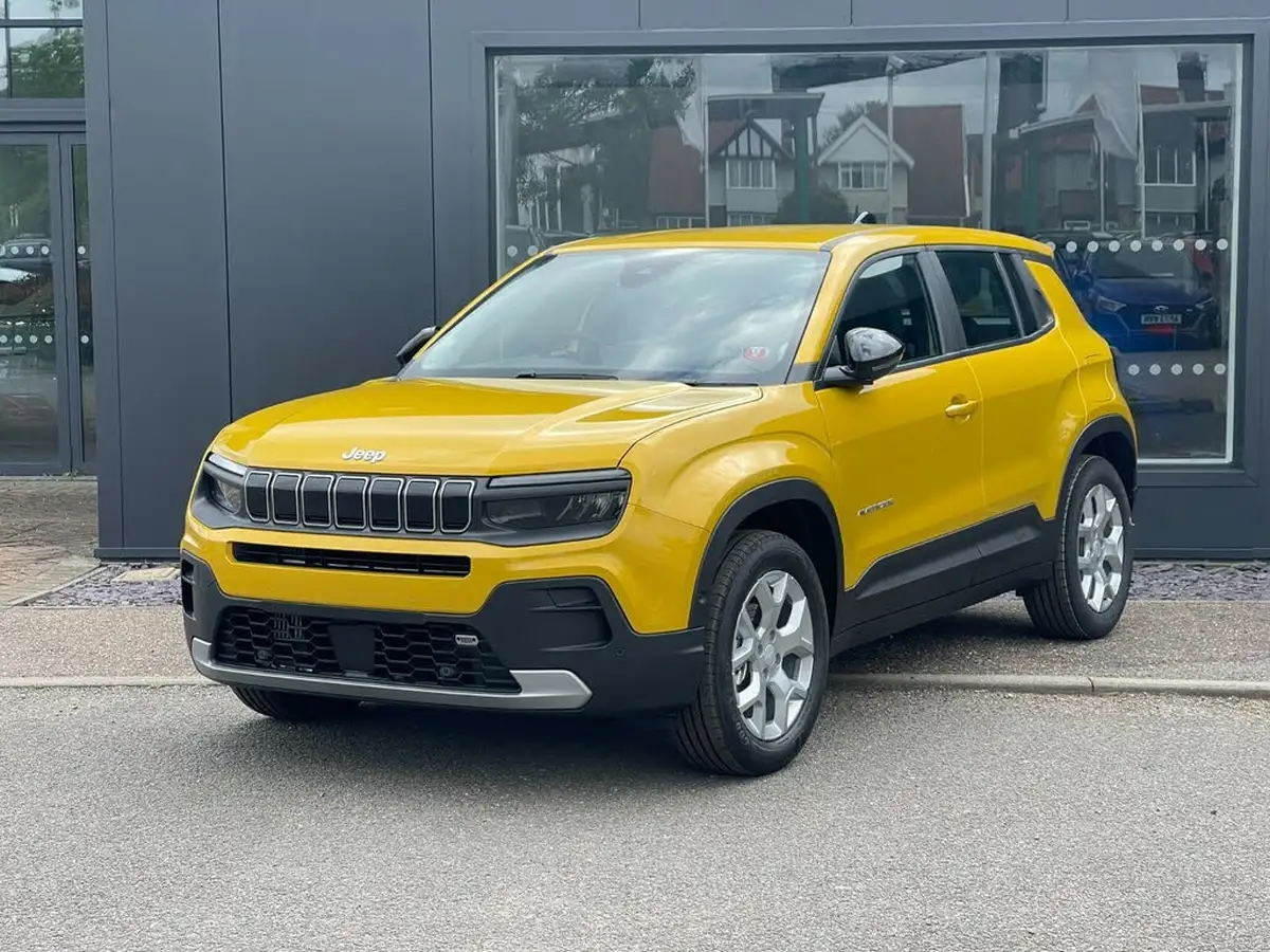 2024-jeep-avenger-12-gse-altitude-big-9