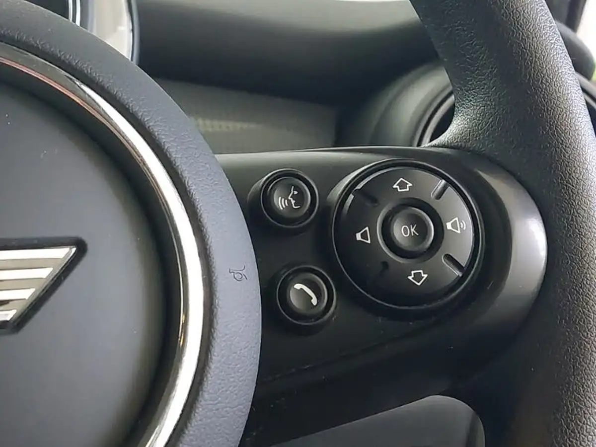 2021-mini-countryman-15-cooper-classic-big-12
