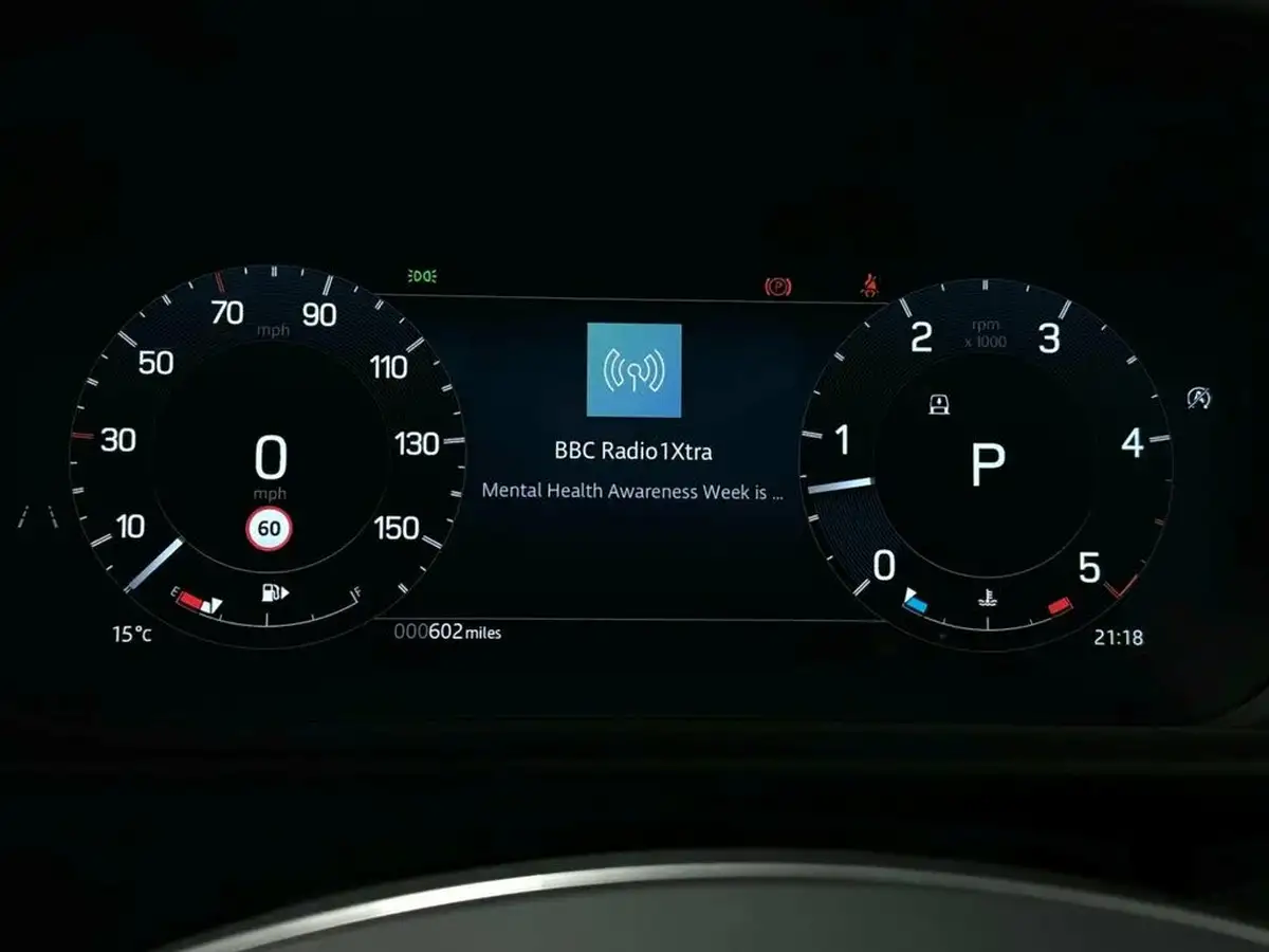 2025-land-rover-discovery-30-d350-commercial-se-big-27