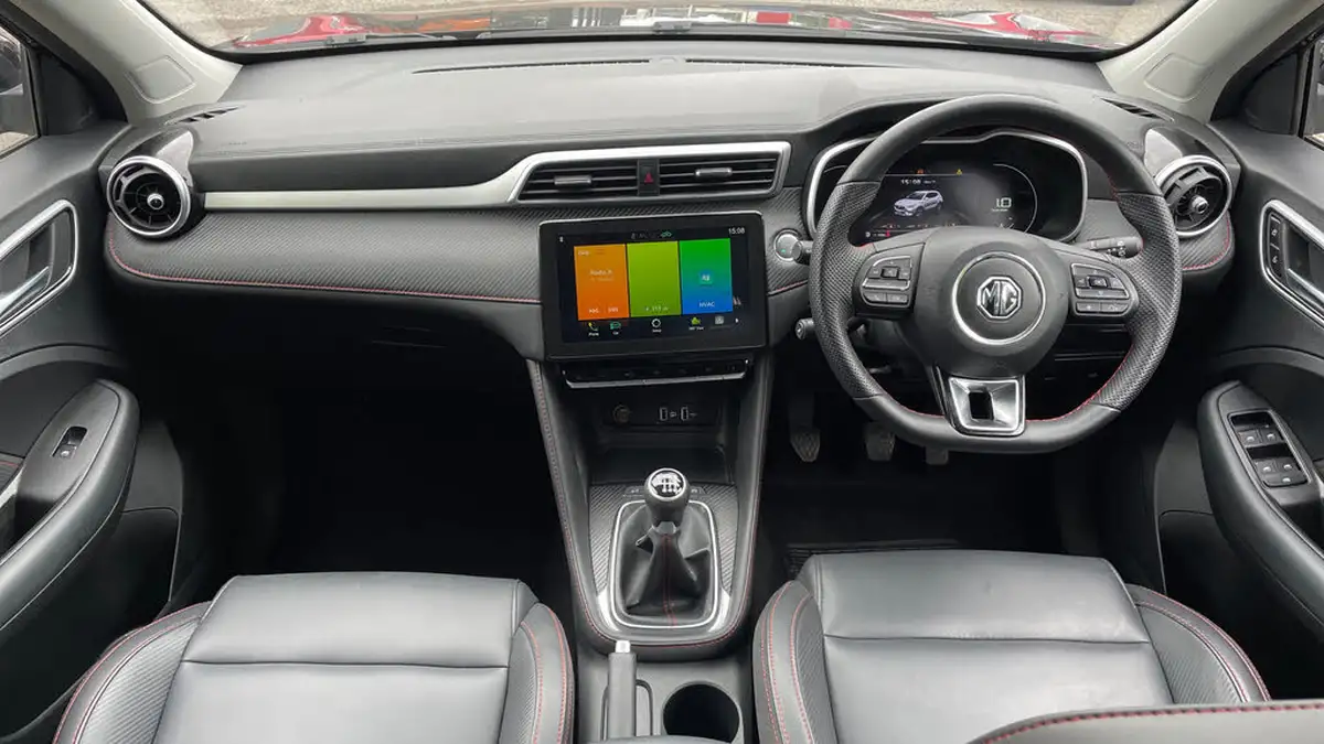 2024-mg-zs-suv-10t-gdi-exclusive-big-10
