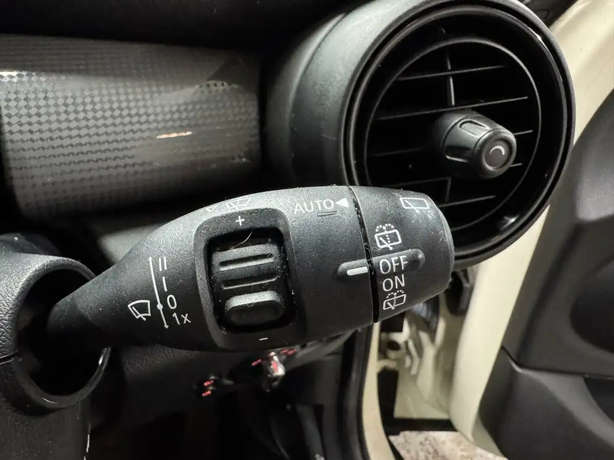 2015-mini-cooper-15td-cooper-d-114bhp-5d-big-40