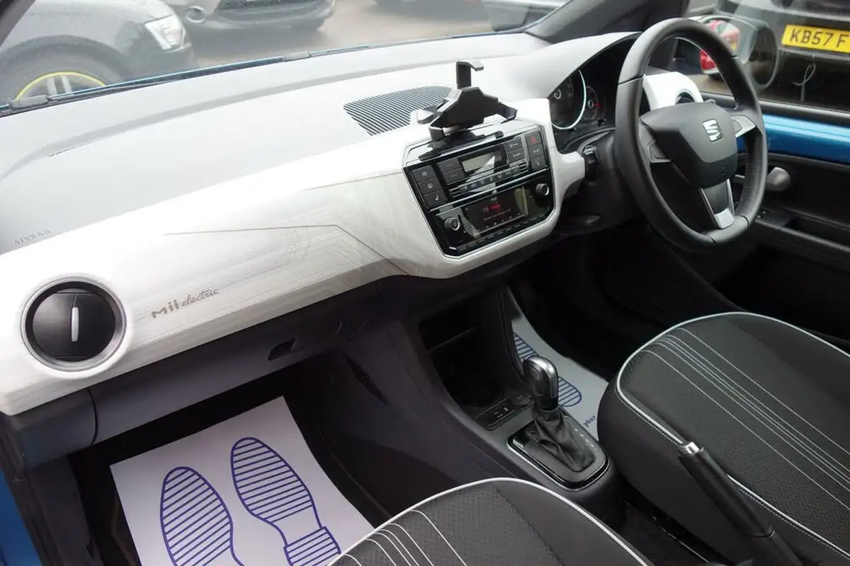 2021-seat-mii-e-big-13