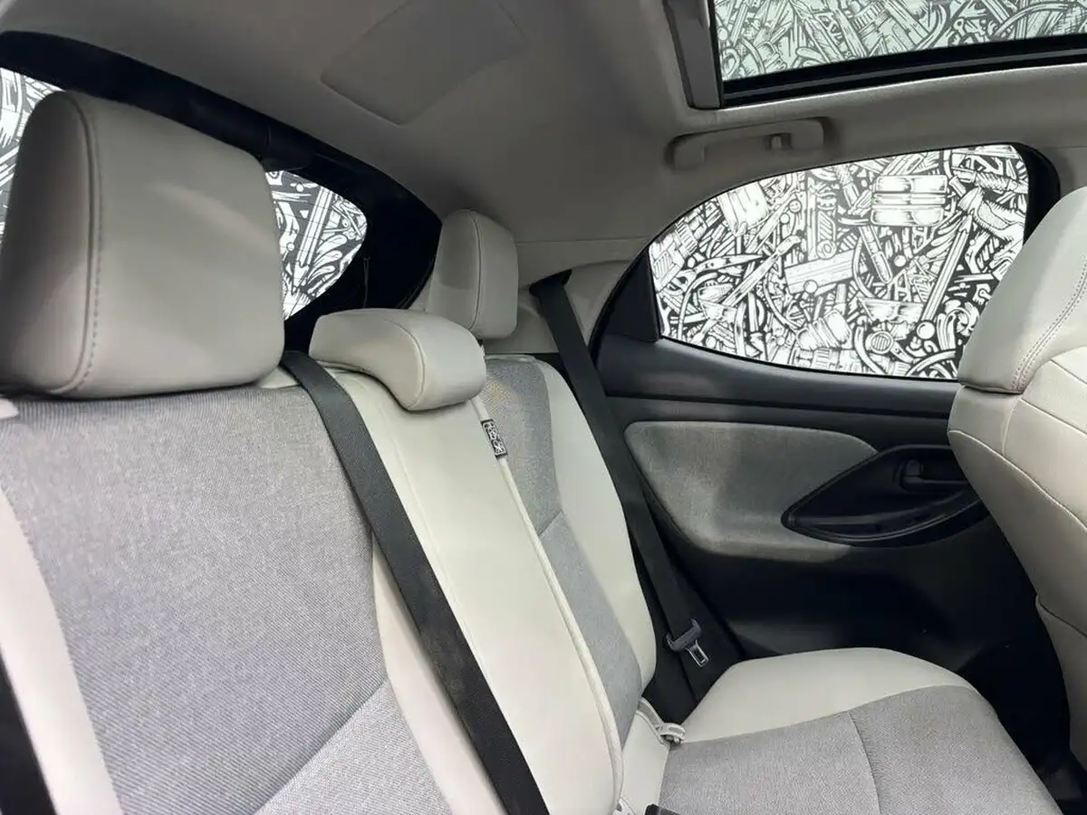 2021-toyota-yaris-15-vvt-i-excel-big-25