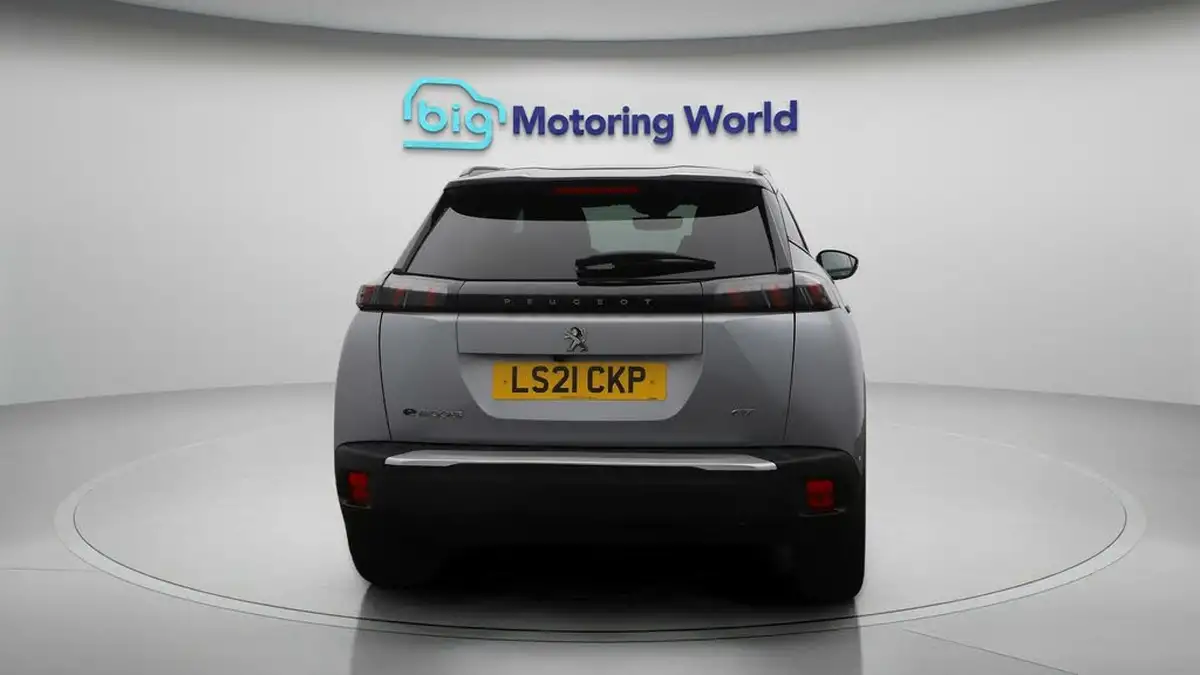 2021-peugeot-2008-suv-e-gt-premium-big-6