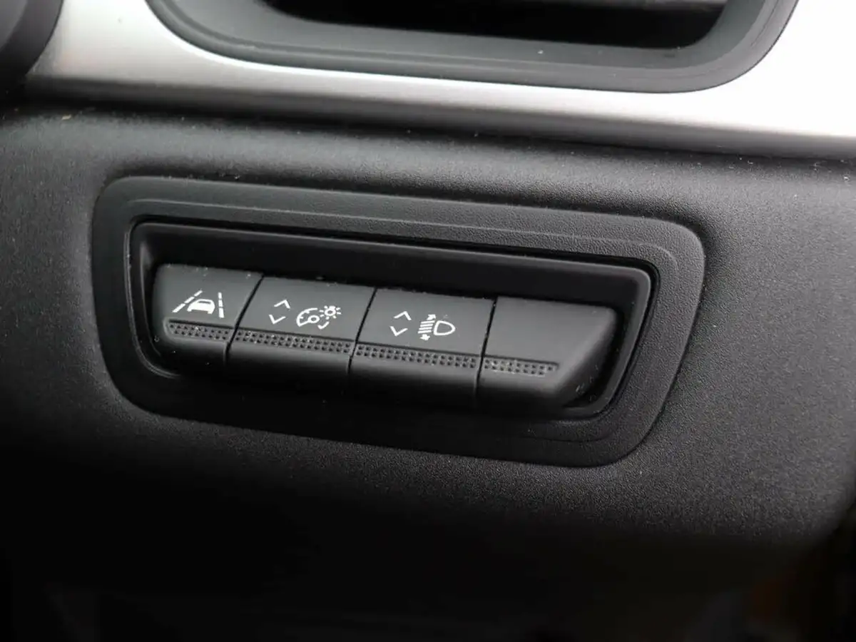 2021-renault-captur-10-tce-iconic-edition-big-42