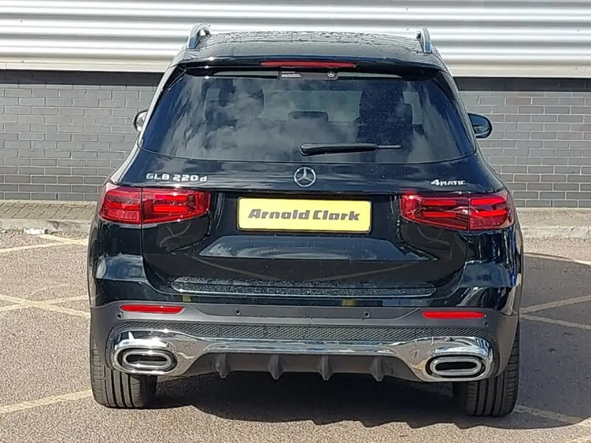 2024-mercedes-benz-glb-class-20d-glb220d-amg-line-premium-big-18