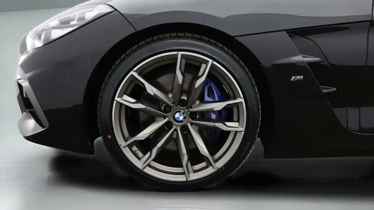 2021-bmw-z4-30-m40i-big-17
