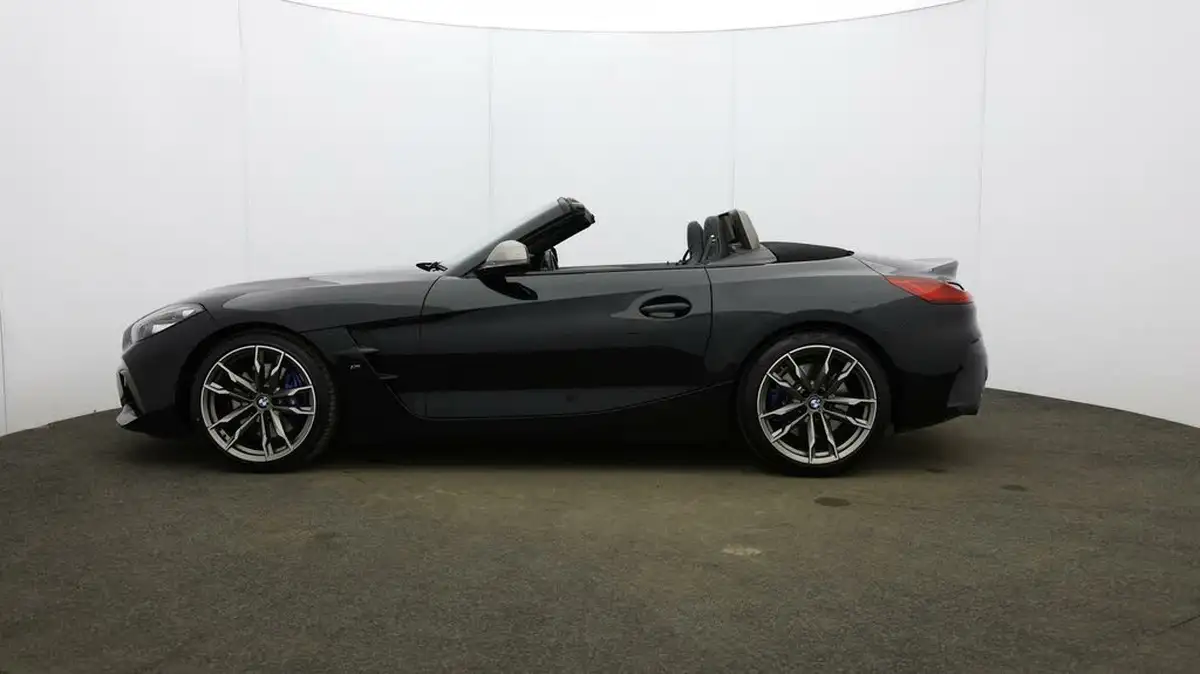 2021-bmw-z4-30-m40i-big-69