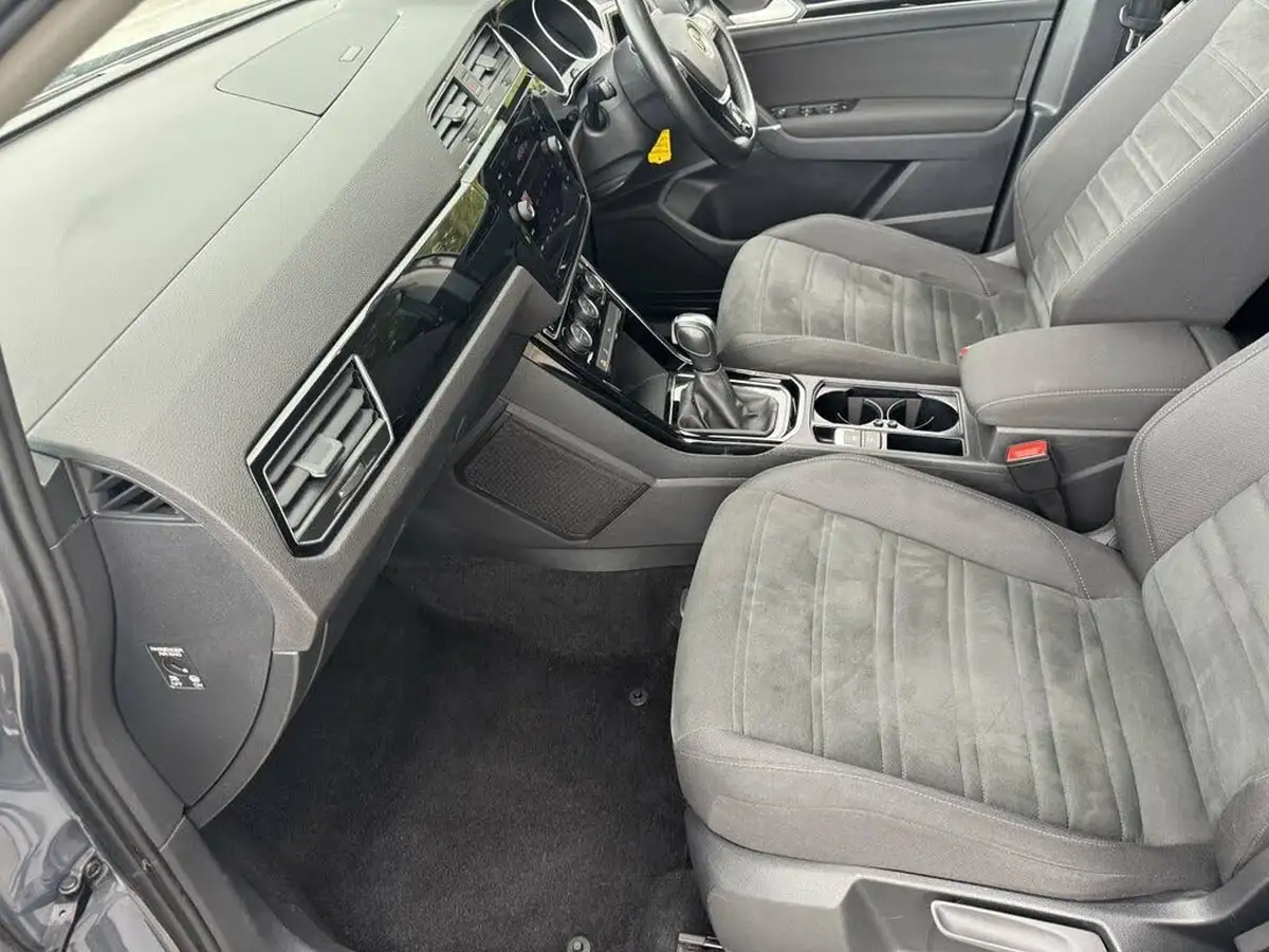 2021-volkswagen-touran-15-tsi-sel-dsg-big-35