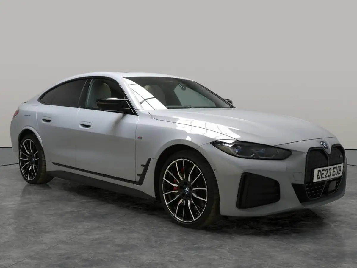 2023-bmw-i4-e-m50-big-12