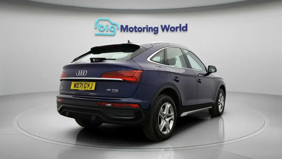 2022-audi-q5-20-45-tfsi-sportback-big-6