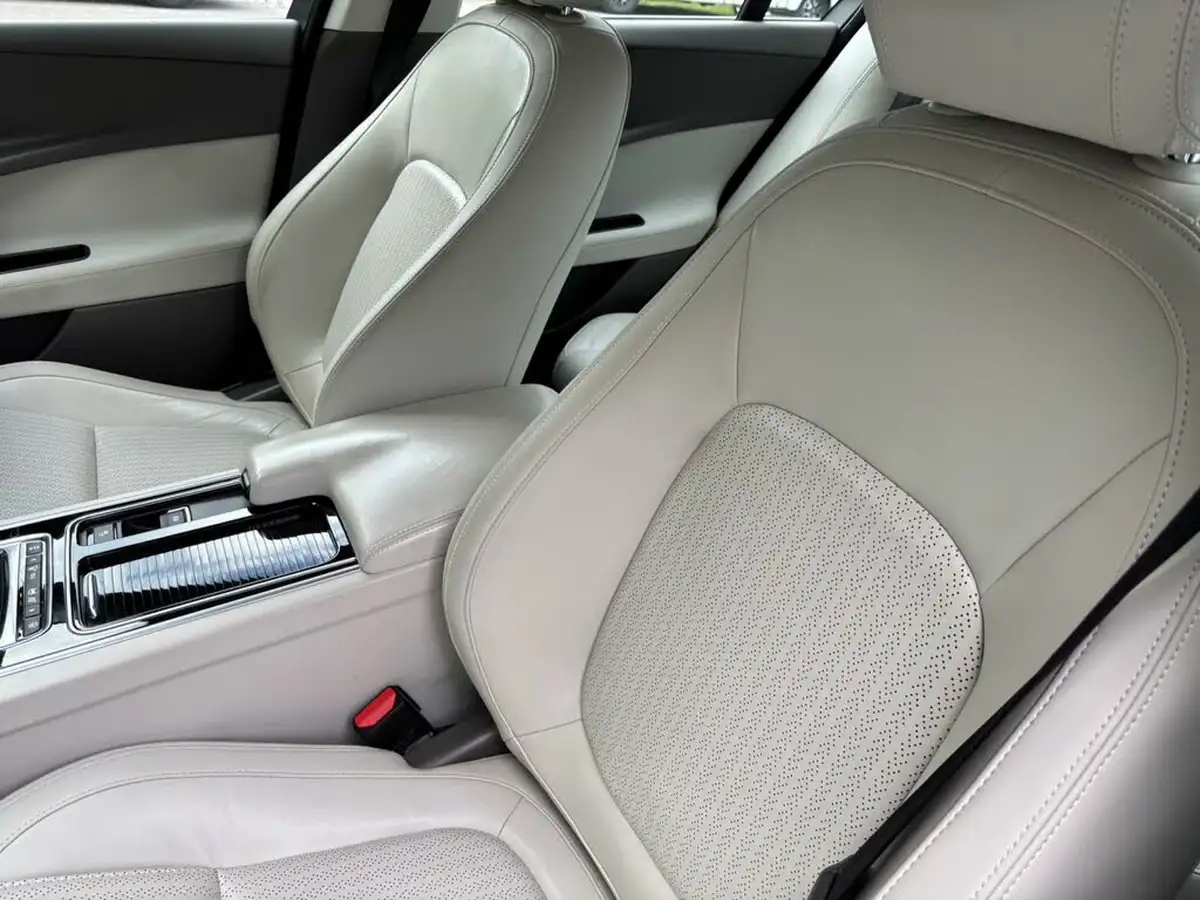 2018-jaguar-xe-20d-portfolio-180ps-1999cc-auto-big-6