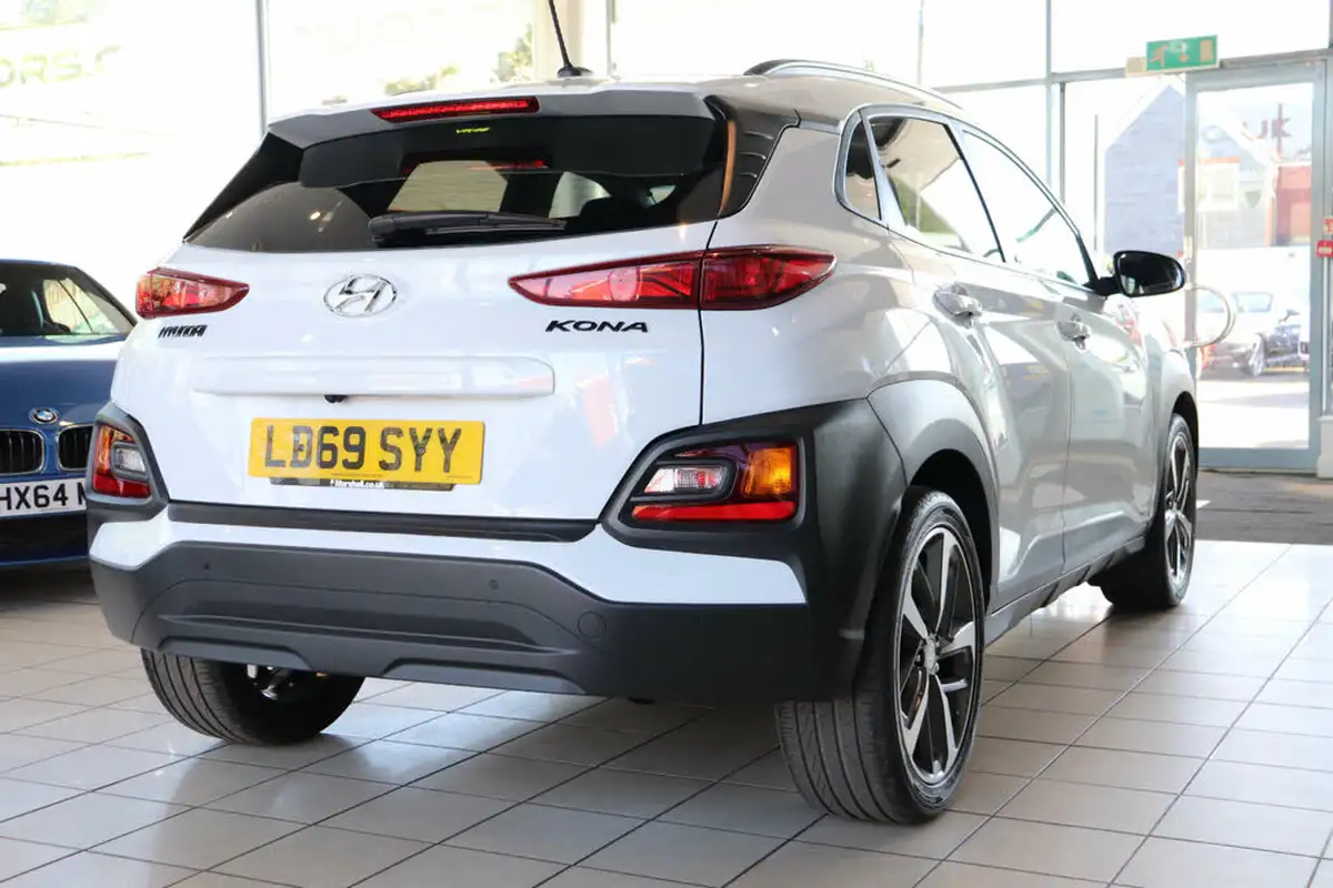 2019-hyundai-kona-10-t-gdi-play-big-7