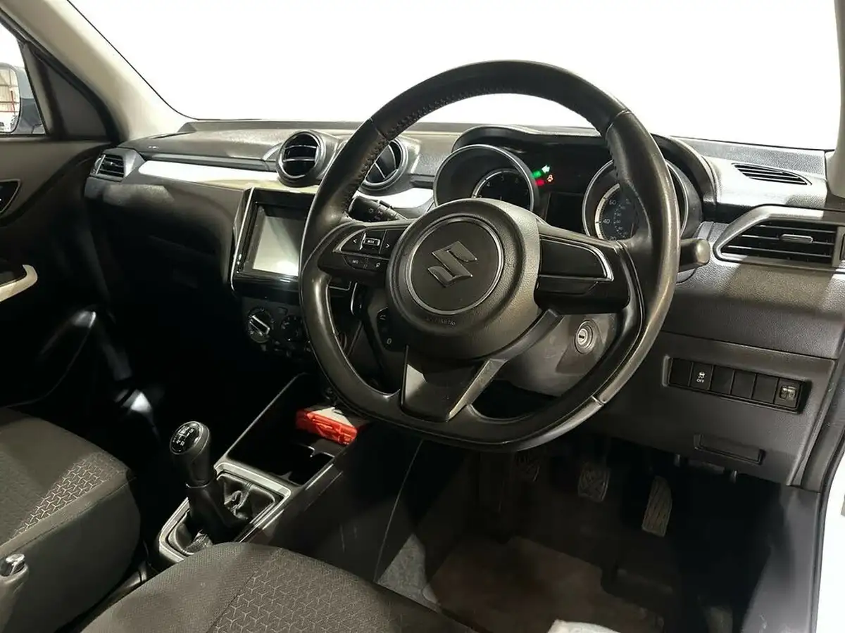 2018-suzuki-swift-10-boosterjet-sz-t-111ps-big-8
