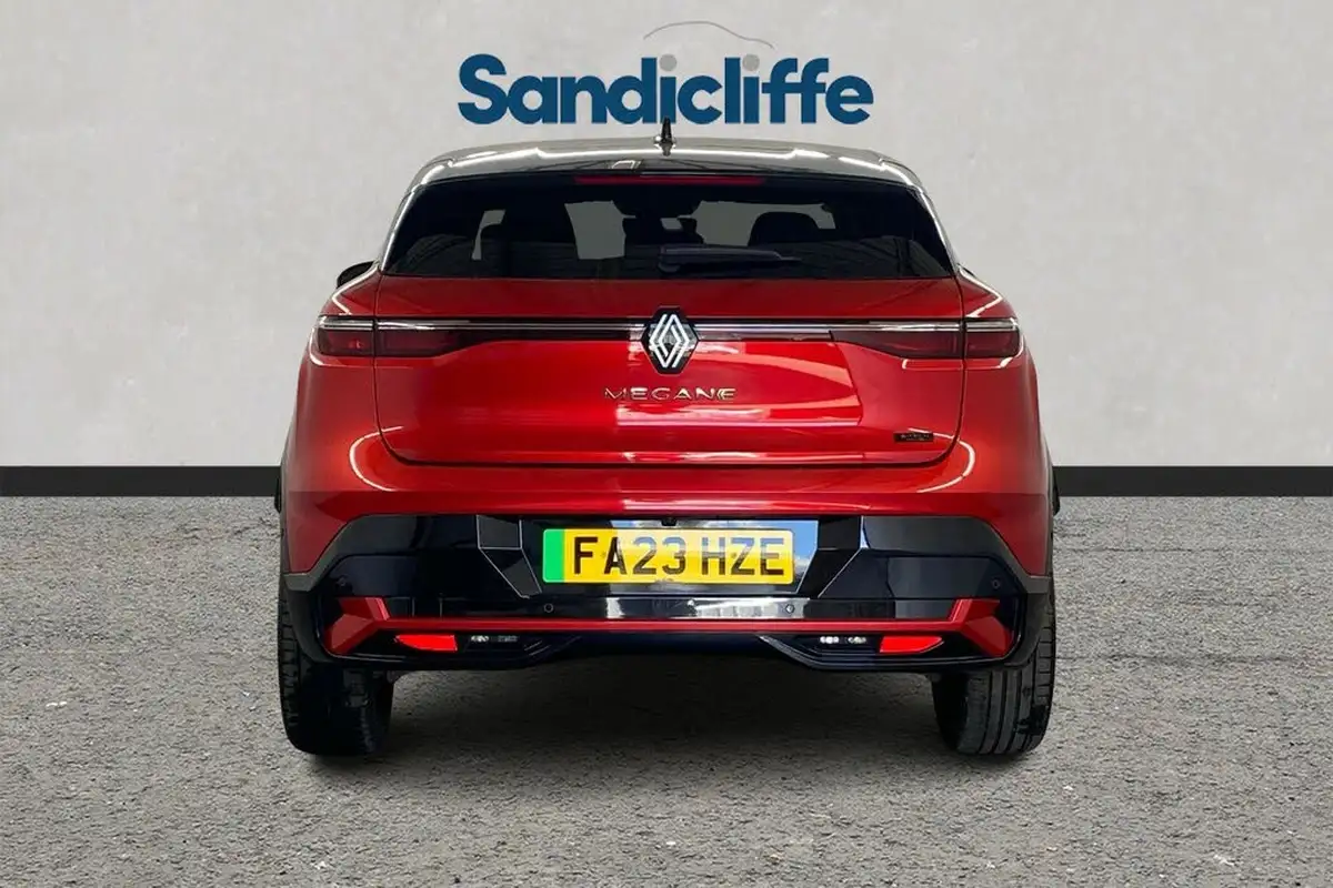 2023-renault-megane-e-tech-e-techno-big-4