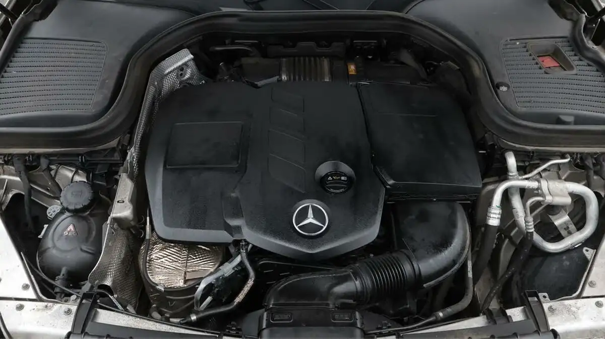 2021-mercedes-benz-glc-class-20d-glc220d-amg-line-station-wagon-5d-1950cc-4matic-plus-big-19