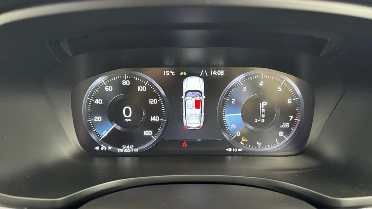 2020-volvo-v60-20-t4-momentum-plus-big-12