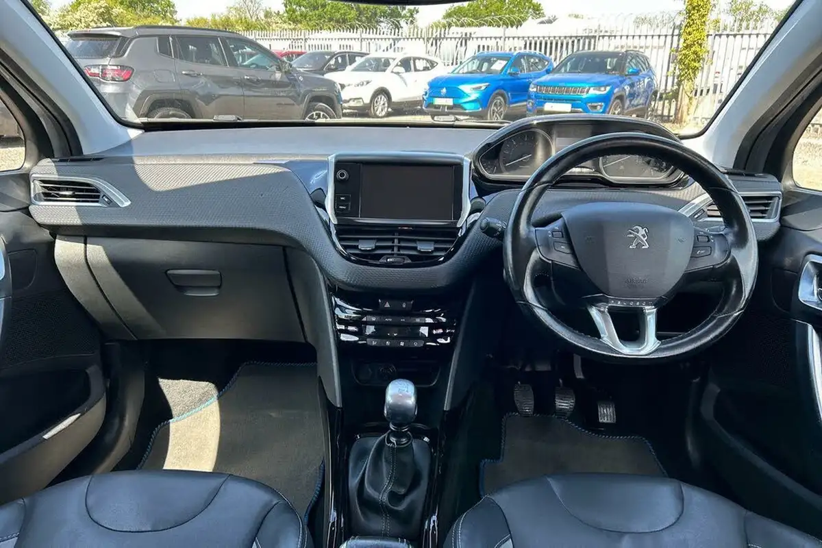 2017-peugeot-2008-suv-16bluehdi-allure-120bhp-ss-big-9