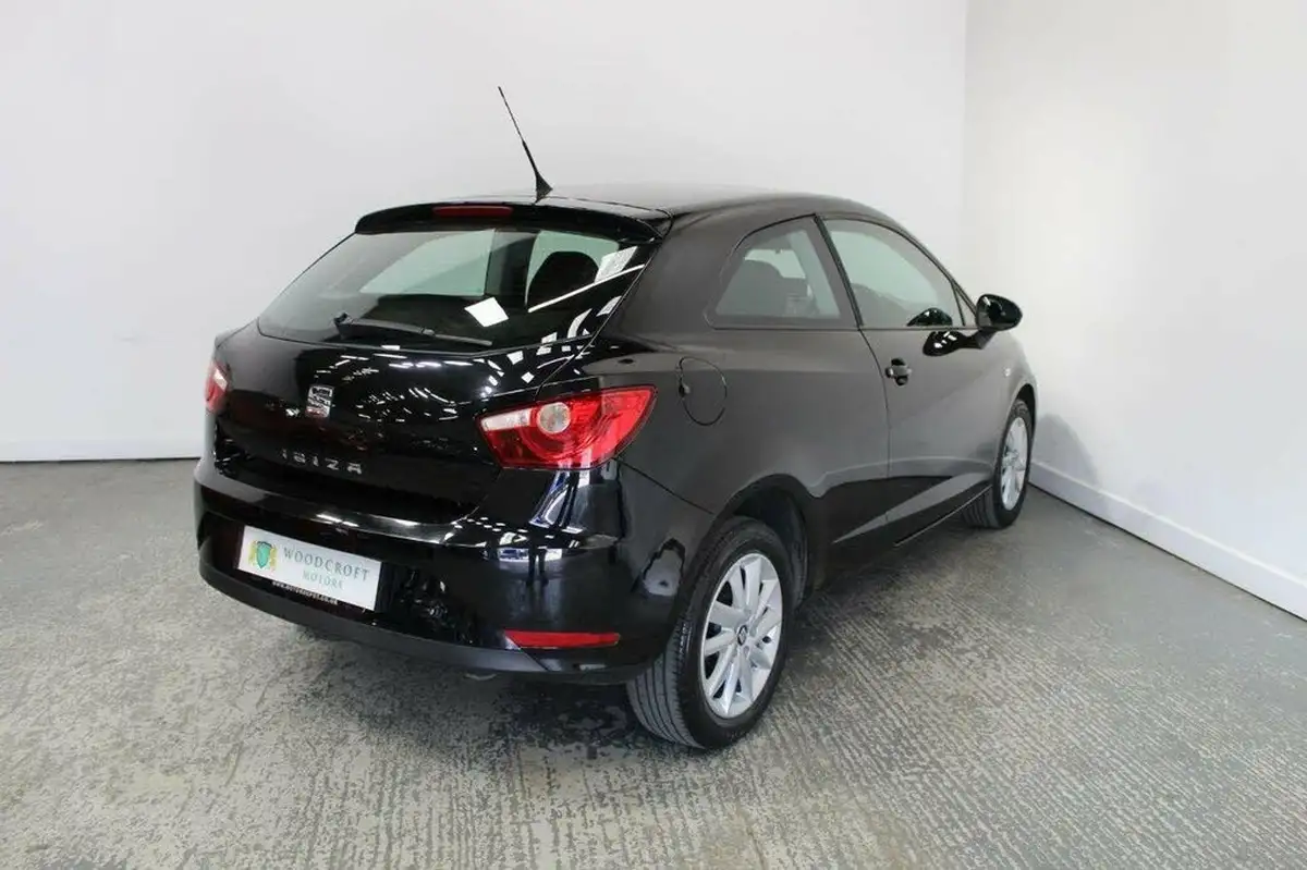2015-seat-ibiza-14-se-sportcoupe-3d-big-7