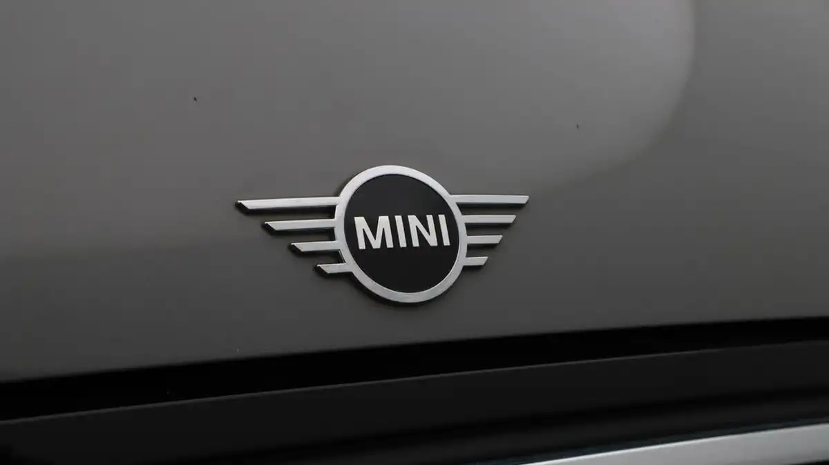 2021-mini-cooper-15-cooper-classic-hatchback-5d-auto-big-22