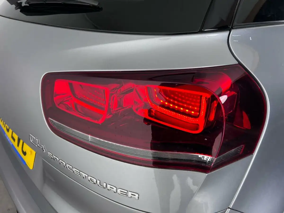 2019-citroen-c4-spacetourer-12-puretech-flair-eat8-big-46